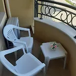 Flora Apartment *